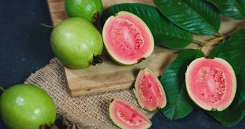 10 loại trái cây có thể giúp giảm mức cholesterol một cách tự nhiên 10 loại trái cây có thể giúp giảm mức cholesterol một cách tự nhiên