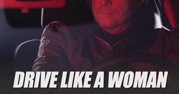 Pháp tổ chức chiến dịch kêu gọi đàn ông 'lái xe như phụ nữ' để an toàn hơn Pháp tổ chức chiến dịch kêu gọi đàn ông 'lái xe như phụ nữ' để an toàn hơn