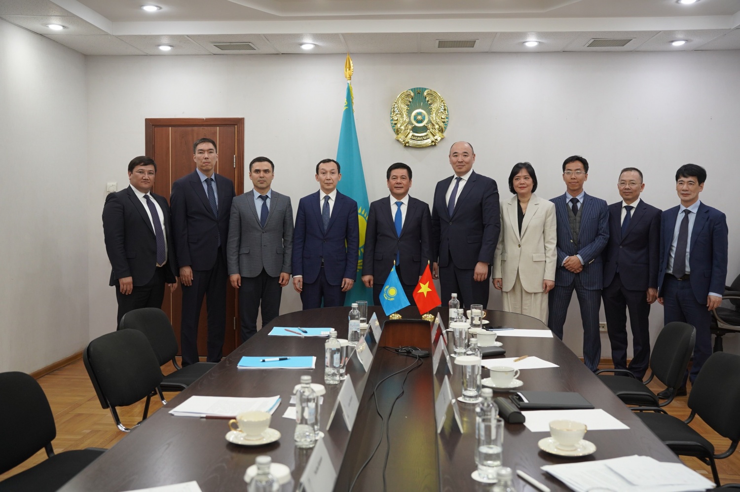 Bộ trưởng Bộ Công Thương làm việc với Bộ trưởng Bộ Công nghiệp và Xây dựng Kazakhstan