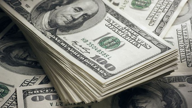 Người phụ nữ bị lừa chuyển khoản 1,2 tỷ đồng để nhận “một thùng hàng có 600.000 USD tiền mặt”