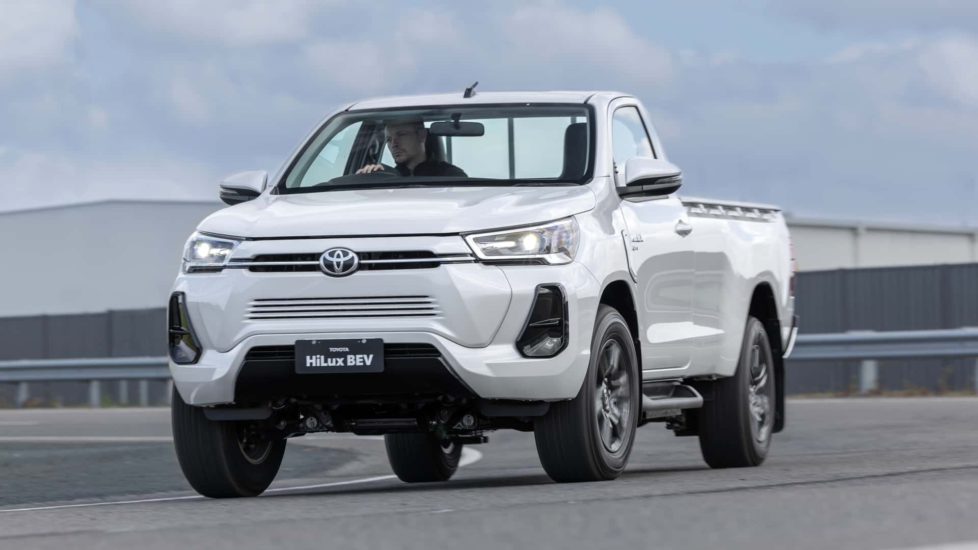 Nhà máy ở Thái Lan sẽ được Toyota lắp đặt dây chuyền sản xuất Hilux Revo BEV