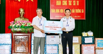 “Xanh hóa Trường Sa” bằng trái tim yêu thương của người Dầu khí “Xanh hóa Trường Sa” bằng trái tim yêu thương của người Dầu khí