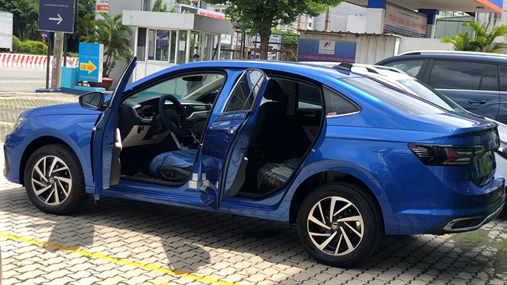 Volkswagen Virtus giảm giá mạnh để dọn kho, giá bán từ 799 triệu đồng - 2