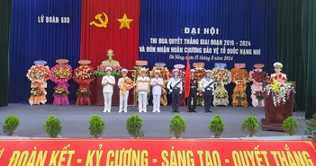 Lữ đoàn tên lửa bờ 680 đón nhận Huân chương bảo vệ Tổ quốc Hạng Nhì Lữ đoàn tên lửa bờ 680 đón nhận Huân chương bảo vệ Tổ quốc Hạng Nhì