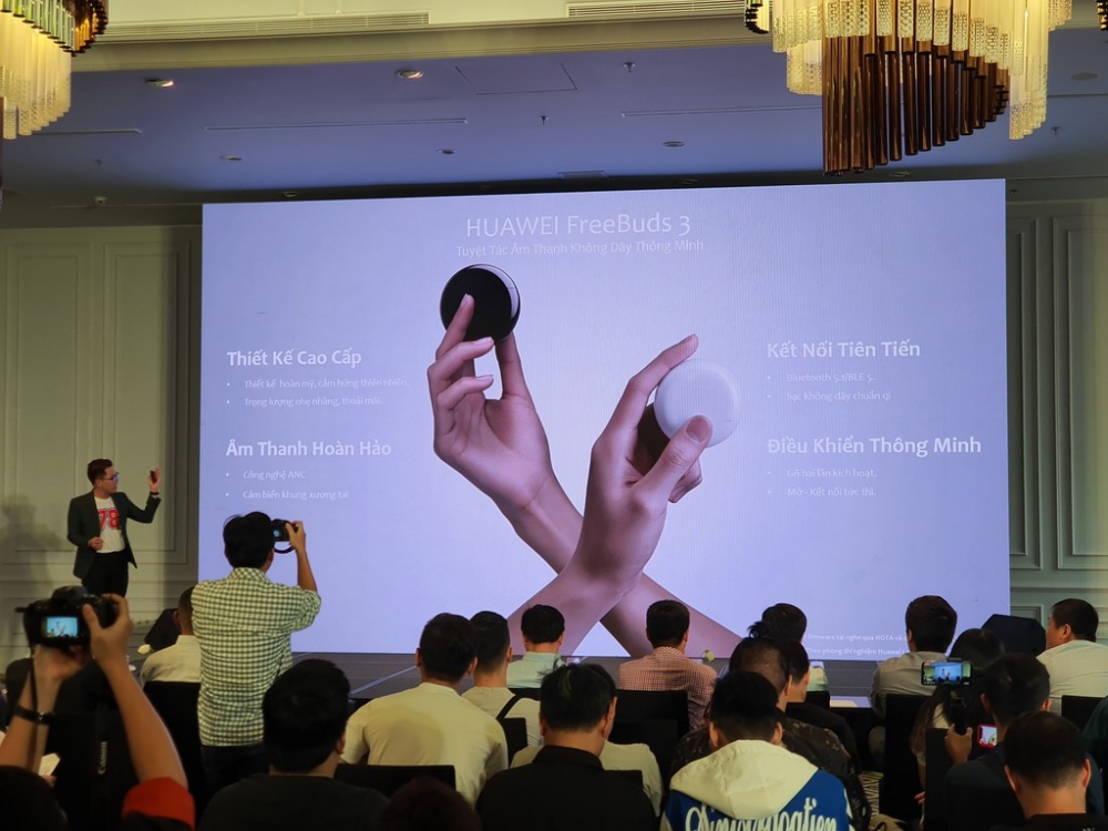 Huawei ra mắt tai nghe FreeBuds 3 giá 4,3 triệu