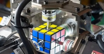 Robot phá kỷ lục xoay rubik trong 0,305 giây, nhanh gấp 10 lần con người Robot phá kỷ lục xoay rubik trong 0,305 giây, nhanh gấp 10 lần con người