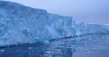 Mảng băng Nam Cực đang tan nhanh đến mức không thể dự báo mực nước biển dâng Mảng băng Nam Cực đang tan nhanh đến mức không thể dự báo mực nước biển dâng