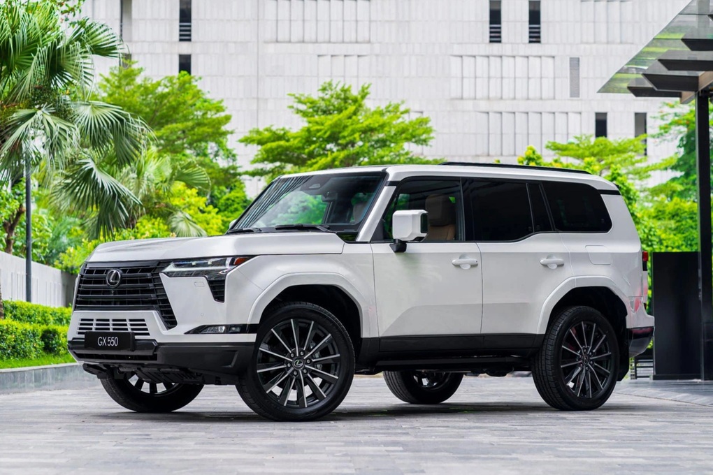 Lexus GX 2024 chốt giá từ 6,2 tỷ đồng, thêm lựa chọn cho đại gia Việt - 1 Lexus GX 2024 chốt giá từ 6,2 tỷ đồng, thêm lựa chọn cho đại gia Việt - 1