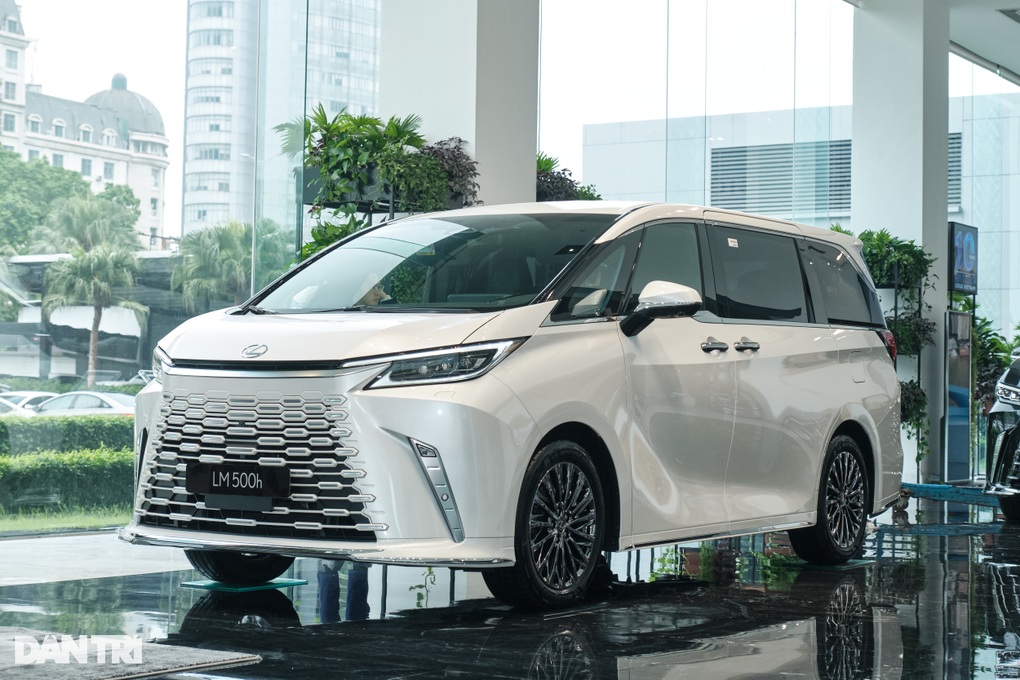 Giá 8,71 tỷ đồng, chuyên cơ mặt đất Lexus LM 500h 4 chỗ có gì đặc biệt? - 1 Giá 8,71 tỷ đồng, chuyên cơ mặt đất Lexus LM 500h 4 chỗ có gì đặc biệt? - 1