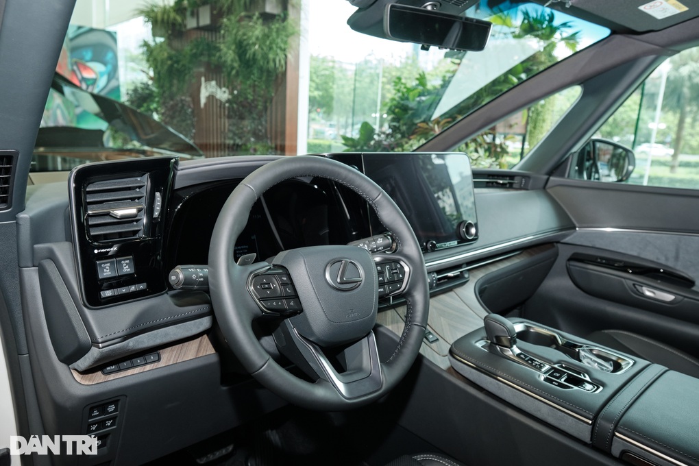 Giá 8,71 tỷ đồng, chuyên cơ mặt đất Lexus LM 500h 4 chỗ có gì đặc biệt? - 10 Giá 8,71 tỷ đồng, chuyên cơ mặt đất Lexus LM 500h 4 chỗ có gì đặc biệt? - 10