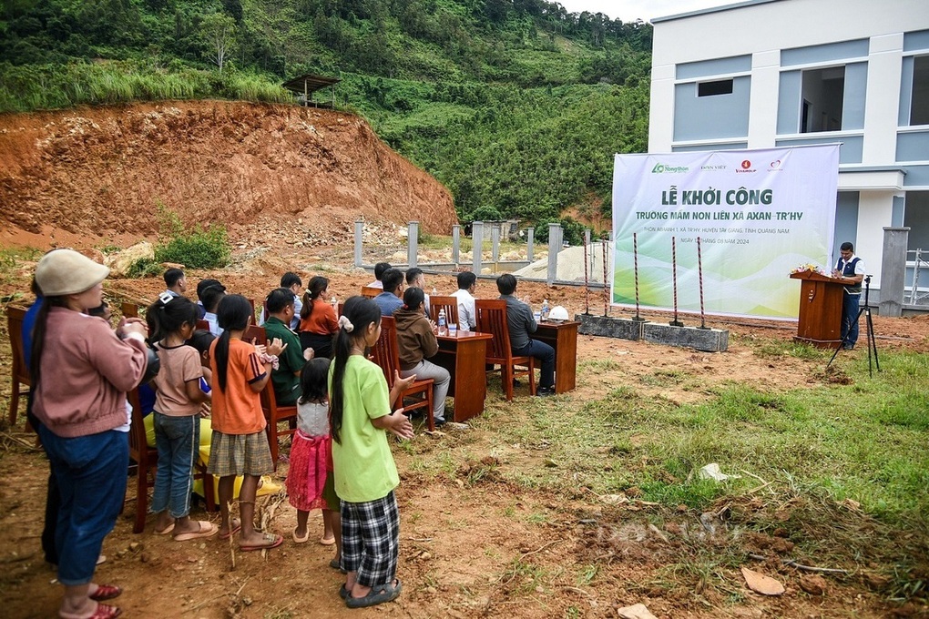 Loạt hành động hỗ trợ người dân đi qua bão lũ tại miền Bắc của các nhãn xe - 2 Loạt hành động hỗ trợ người dân đi qua bão lũ tại miền Bắc của các nhãn xe - 2
