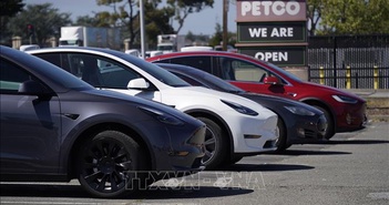 Nối tiếp đợt giảm giá tại Mỹ, Tesla hạ giá bán xe tại Trung Quốc Nối tiếp đợt giảm giá tại Mỹ, Tesla hạ giá bán xe tại Trung Quốc