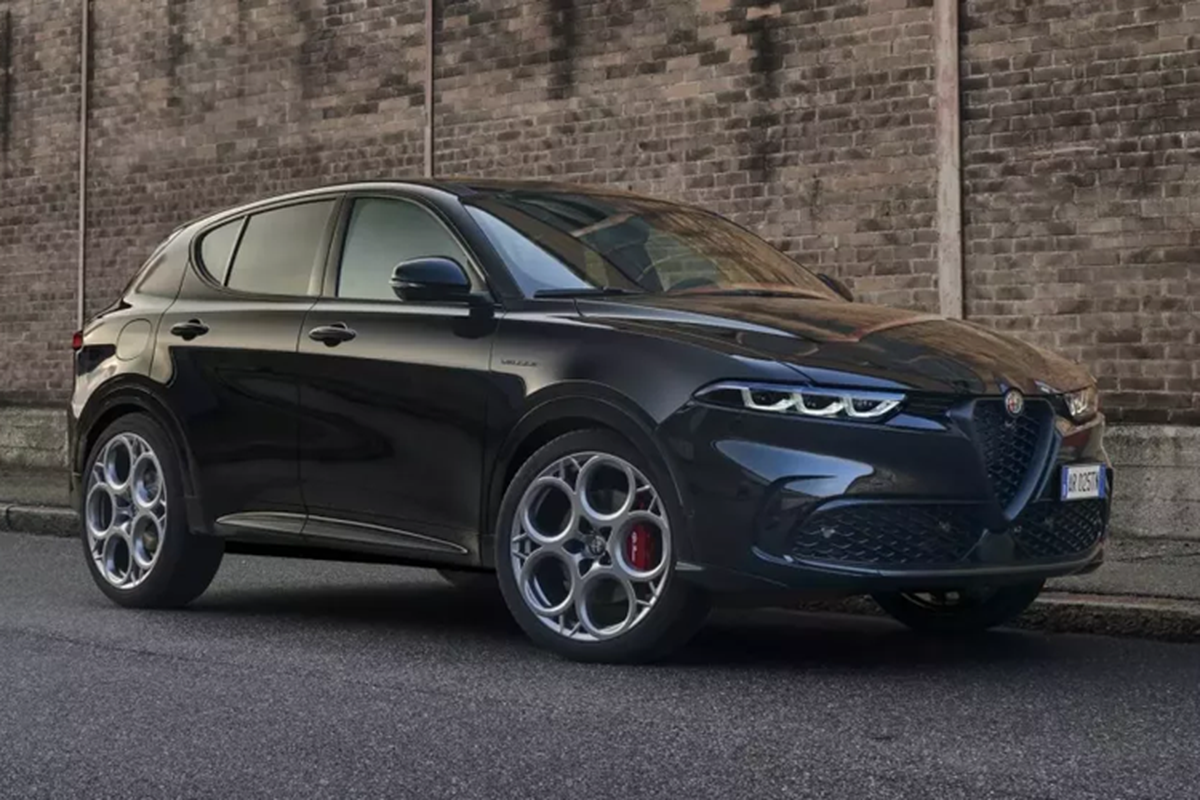 Ngắm “rắn độc” Alfa Romeo Tonale 2025 ra mắt tại Paris