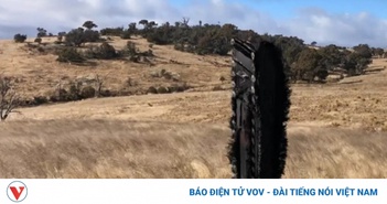 Mảnh vỡ vỏ ngoài tên lửa SpaceX rơi xuống cánh đồng Australia? Mảnh vỡ vỏ ngoài tên lửa SpaceX rơi xuống cánh đồng Australia?