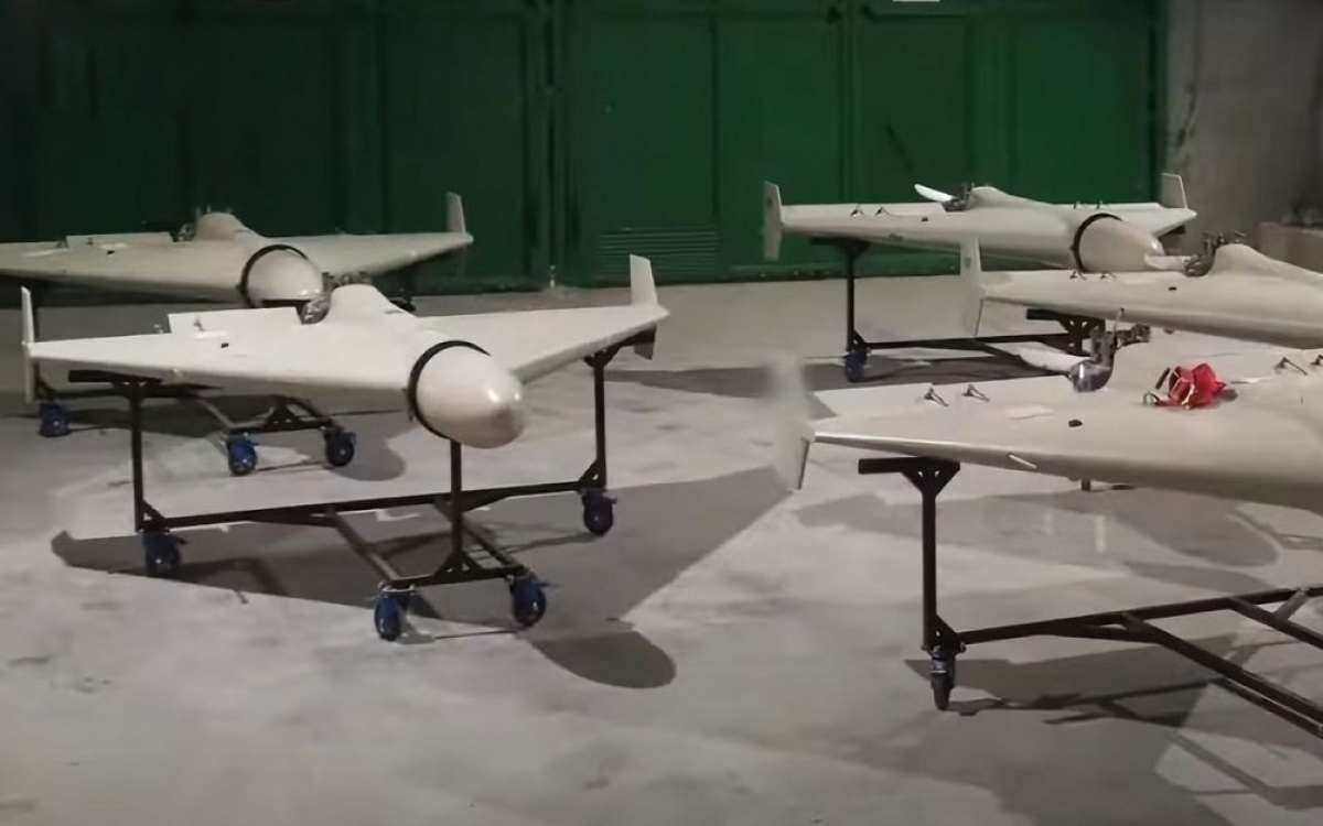 tho nhi ky bi nghi nhai uav cam tu loi hai cua iran hinh anh 2