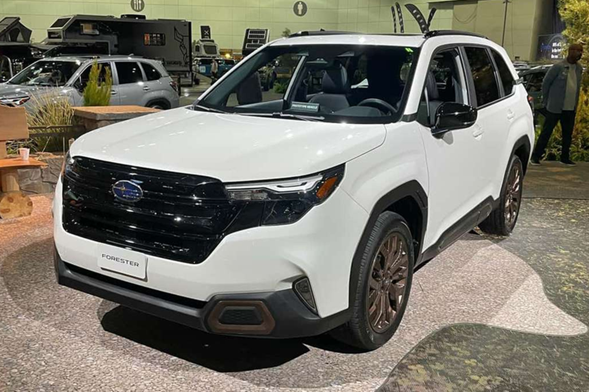 Subaru Forester Hybrid lần đâu lộ diện chạy thử trên đường phố