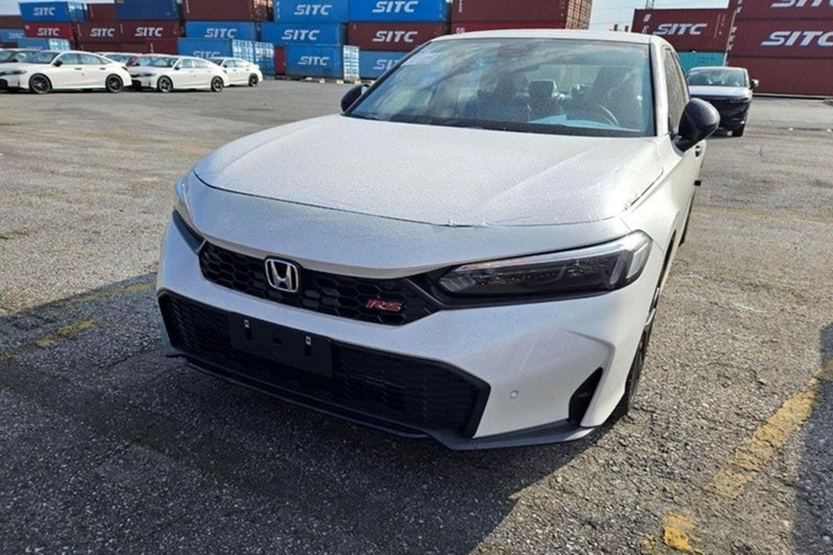 "Hàng nóng" Honda Civic 2025 đã cập bến Việt Nam, chờ ra mắt