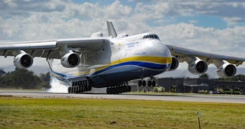 Tìm hiểu An-225 - máy bay lớn nhất thế giới vừa được cho là đã bị phá hủy Tìm hiểu An-225 - máy bay lớn nhất thế giới vừa được cho là đã bị phá hủy
