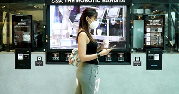 Nhật Bản thử nghiệm hệ thống robot phục vụ cà phê tại ga tàu điện Nhật Bản thử nghiệm hệ thống robot phục vụ cà phê tại ga tàu điện