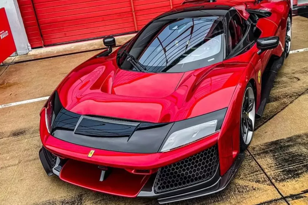 Tận thấy siêu phẩm Ferrari F80 giá 3,9 triệu USD ngoài đời thực