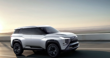 Mitsubishi ra mắt DST Concept - có phải SUV Xforce hoàn toàn mới? Mitsubishi ra mắt DST Concept - có phải SUV Xforce hoàn toàn mới?
