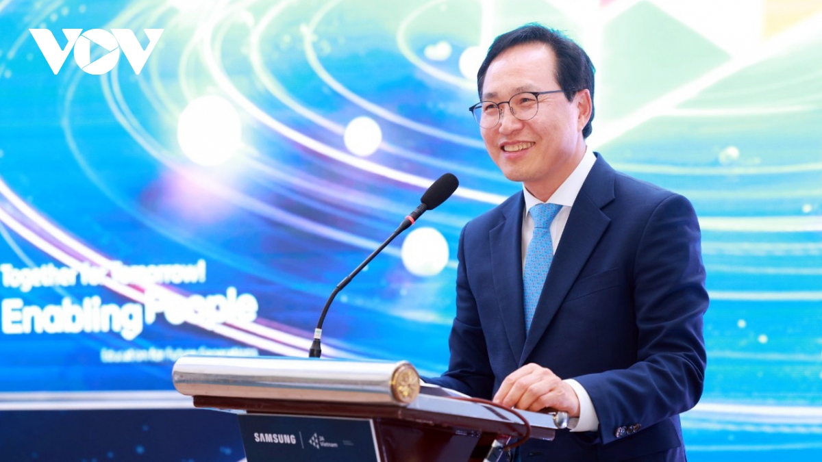 phát động cuộc thi solve for tomorrow năm 2024 tại khu vực miền trung hình ảnh 1 phat dong cuoc thi solve for tomorrow nam 2024 tai khu vuc mien trung hinh anh 1