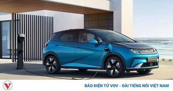 Khách hàng băn khoăn khi sạc xe điện BYD ở Việt Nam Khách hàng băn khoăn khi sạc xe điện BYD ở Việt Nam