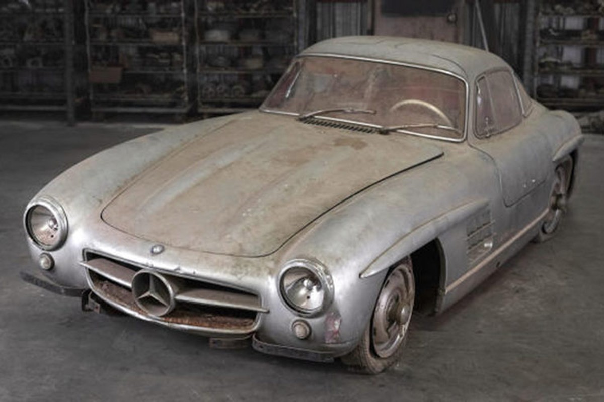 "Đống sắt vụn" Mercedes-Benz 300 SL cũ nát có giá tới 150 tỷ