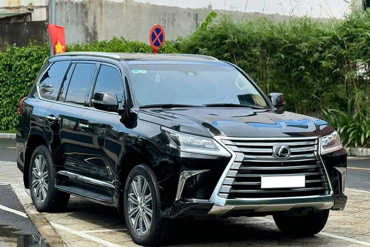 Lexus LX570 mua gần 9 tỷ, chạy 8 năm bán 4,6 tỷ đồng