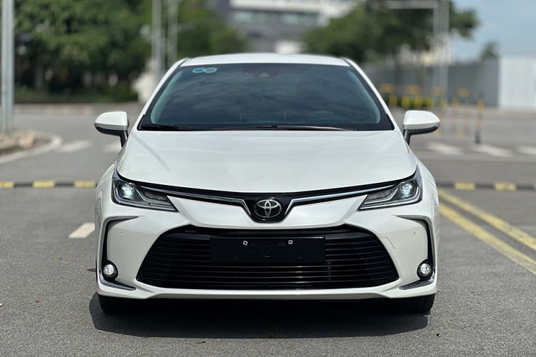 Có nên mua Toyota Corolla Altis 2022, bán 700 triệu ở Hà Nội?