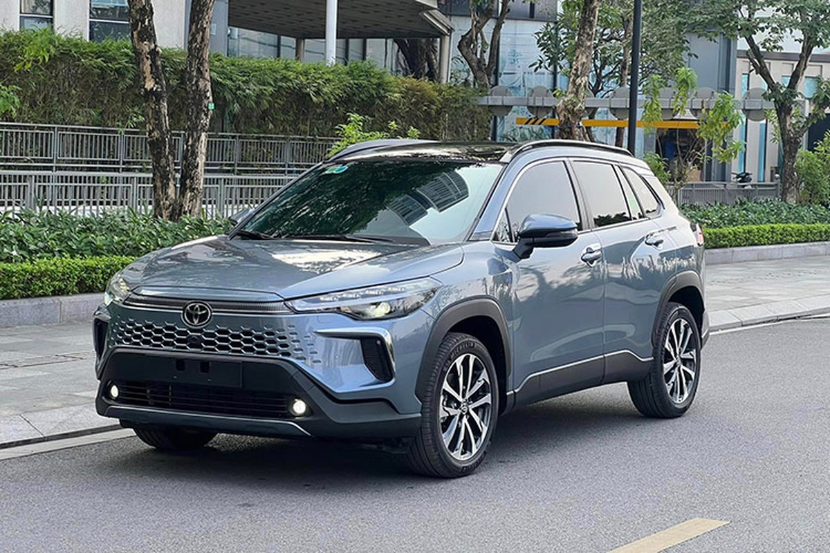 Toyota Corolla Cross 2024 chạy 2.000km, lỗ 100 triệu ở Hà Nội