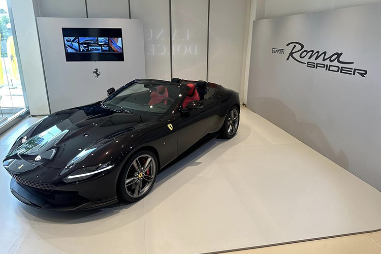 Ferrari Roma Spider 2024 mui trần “chào sân” Việt Nam, từ 20 tỷ đồng