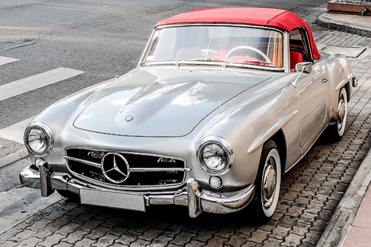 Mercedes-Benz 190SL tại Sài Gòn, xế cổ tiền tỷ hơn 60 năm tuổi