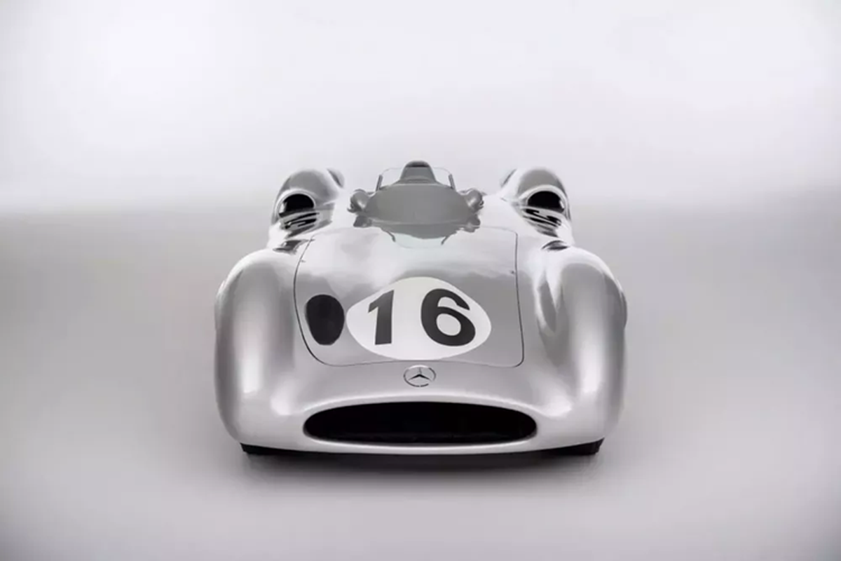 Mercedes-Benz W 196 R Streamliner huyền thoại hơn 1.233 tỷ đồng