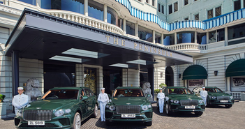 Bentley Bentayga EWB Azure Mulliner "cập bến" khách sạn The Peninsula Bentley Bentayga EWB Azure Mulliner "cập bến" khách sạn The Peninsula