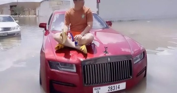 Đại gia Việt chi hơn 4 tỷ đồng sửa Rolls-Royce ngập nước ở Dubai Đại gia Việt chi hơn 4 tỷ đồng sửa Rolls-Royce ngập nước ở Dubai