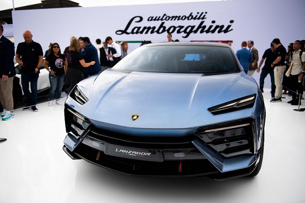 Lamborghini Lanzador - bản xem trước cho siêu xe gầm cao chạy điện