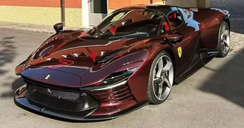 Siêu phẩm Ferrari Daytona SP3 màu sơn đỏ rựơu vang "cực cháy" Siêu phẩm Ferrari Daytona SP3 màu sơn đỏ rựơu vang "cực cháy"