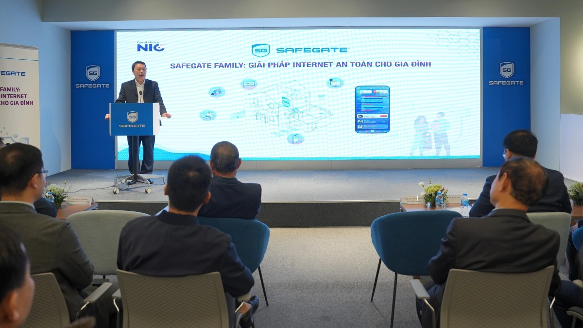 giai phap internet an toan cho gia dinh, bao ve an ninh mang cho tre em hinh anh 1