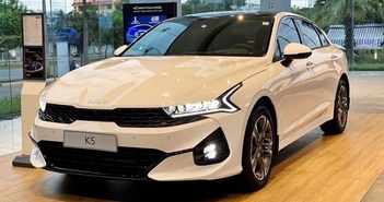 Giá xe Kia K5 đang được ưu đãi tới 50 triệu đồng tại đại lý Giá xe Kia K5 đang được ưu đãi tới 50 triệu đồng tại đại lý