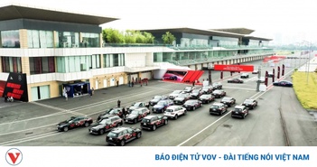 Mercedes-Benz Việt Nam tự tổ chức triển lãm ô tô tại Hà Nội vào tháng 10 Mercedes-Benz Việt Nam tự tổ chức triển lãm ô tô tại Hà Nội vào tháng 10