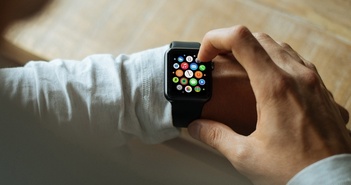 Cảnh báo về hóa chất độc hại trong dây đeo smartwatch Cảnh báo về hóa chất độc hại trong dây đeo smartwatch