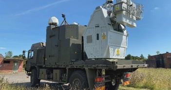 Quân đội Anh thử nghiệm thành công vũ khí “khắc tinh” với bầy đàn UAV Quân đội Anh thử nghiệm thành công vũ khí “khắc tinh” với bầy đàn UAV