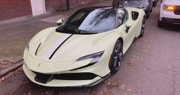 Tên trộm chạy trốn cảnh sát bằng siêu xe Ferrari SF90 và cái kết Tên trộm chạy trốn cảnh sát bằng siêu xe Ferrari SF90 và cái kết
