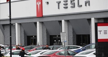 Doanh số bán xe của Tesla sụt giảm lần đầu tiên trong 9 năm Doanh số bán xe của Tesla sụt giảm lần đầu tiên trong 9 năm