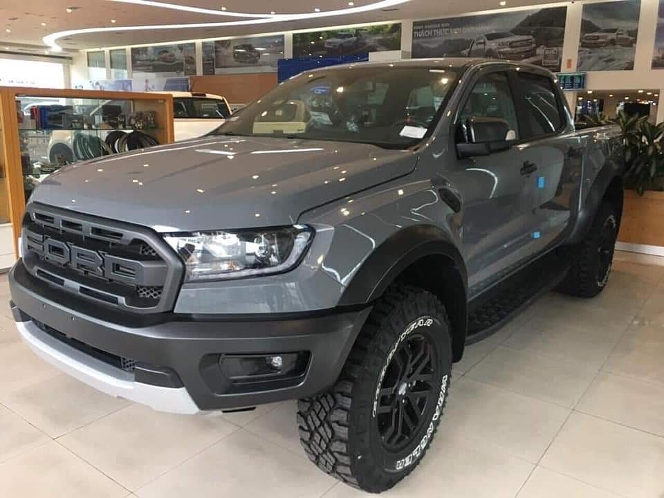 Ford Ranger Raptor phải đeo biển xe tải