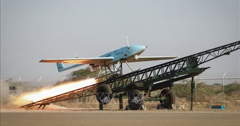 Iran trang bị tên lửa tích hợp AI cho các máy bay không người lái Iran trang bị tên lửa tích hợp AI cho các máy bay không người lái