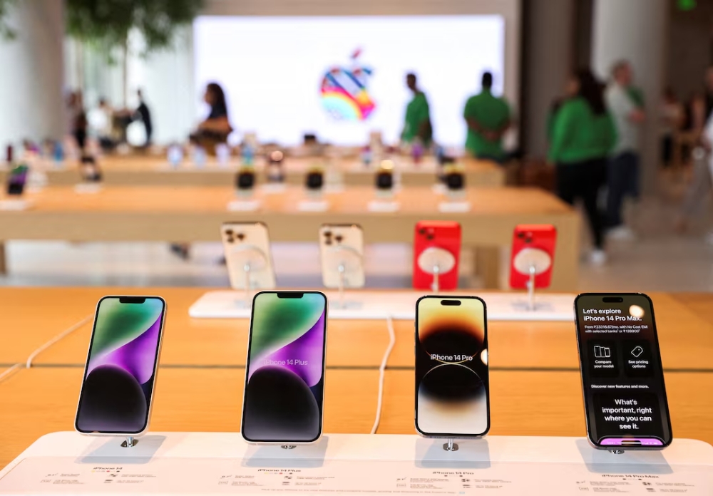chien tranh thuong mai khien iphone co gia den 60 trieu dong ngay cang hien huu hinh anh 2