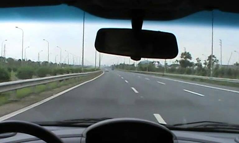 Lái xe trên cao tốc bao lâu phải dừng nghỉ?