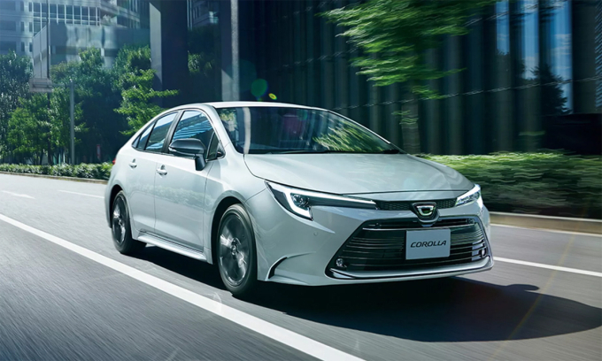 Toyota dừng bán Corolla động cơ xăng